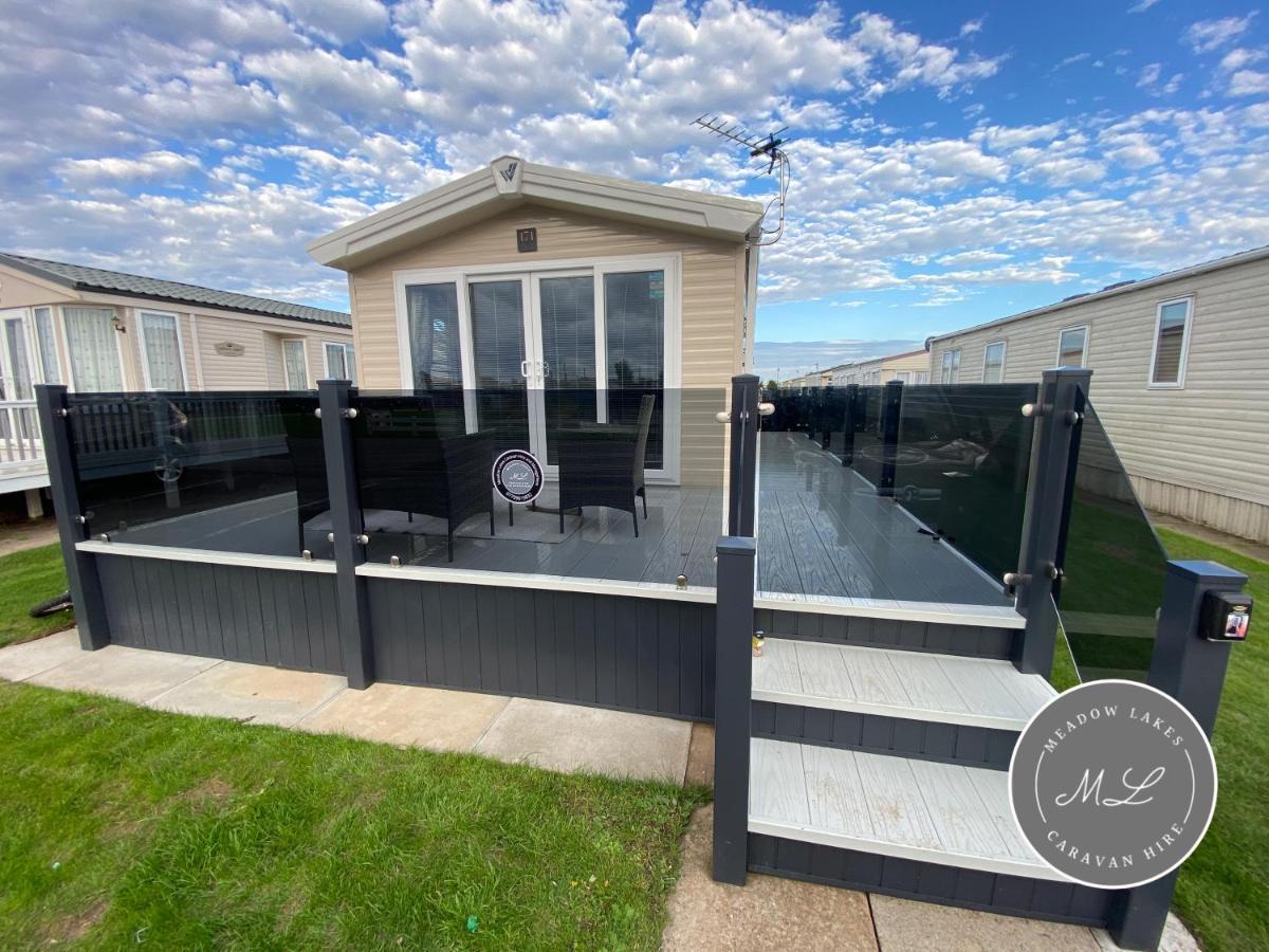 Meadow View 171 - Golden Palm - Heating, Wifi, Pet Friendly, Bed Linen - Meadow Lakes Caravan & Hire Apartment Chapel Saint Leonards